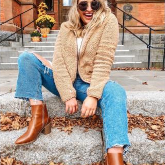 universal thread ankle boots